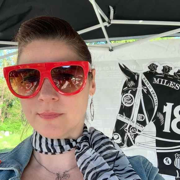 Meet your Posher, Sophie - Picture 1 of 7